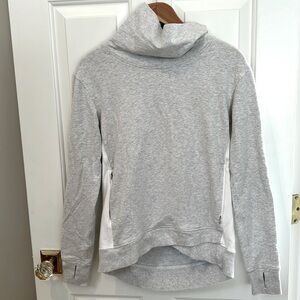 Lululemon Grey and White High Necked Sweatshirt size 6